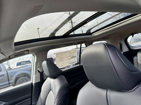 New 2026 Toyota Grand Highlander XLE image 17