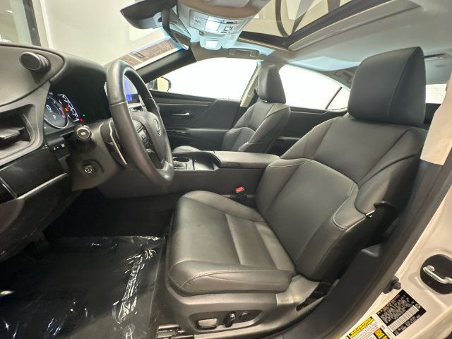 Used 2023 Lexus ES 350 w/ Premium Package FWD image 15