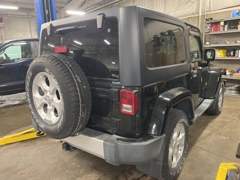 Used 2015 Jeep Wrangler Sahara w/ Connectivity Group image 3