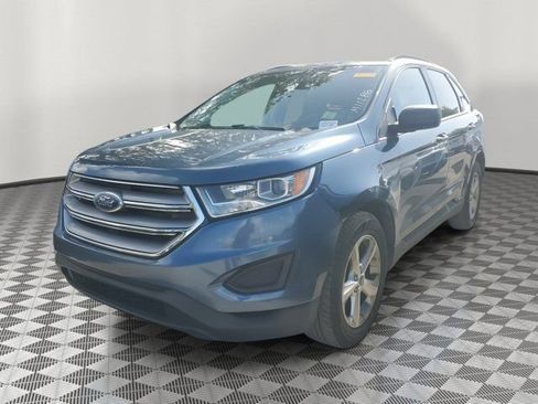 Certified 2018 Ford Edge SE FWD image 3
