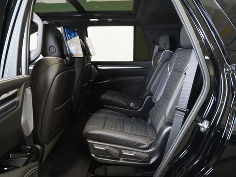 Used 2025 Cadillac Escalade V w/ LPO, ONYX Package AWD/4WD image 13