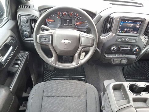 Used 2020 Chevrolet Silverado 1500 Custom w/ Custom Value Package image 11