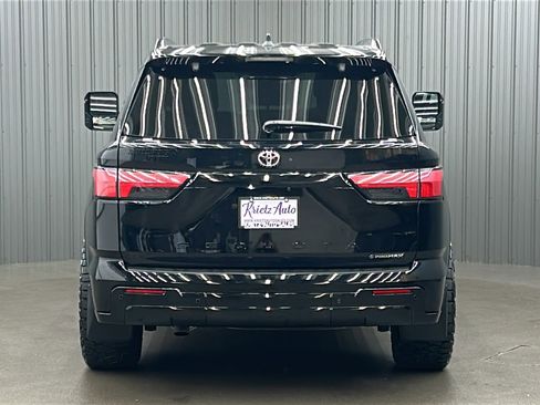 Used 2025 Toyota Sequoia Limited image 4