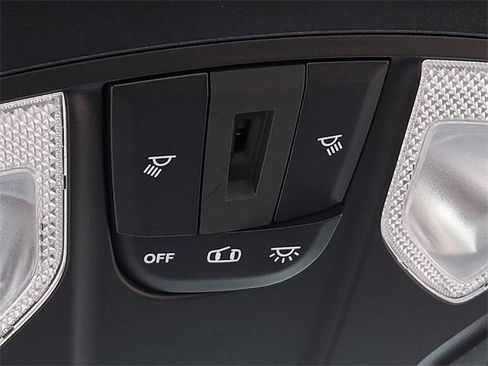 Used 2024 RAM 2500 Tradesman w/ Chrome Appearance Group image 25