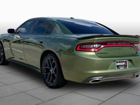 Used 2021 Dodge Charger SXT w/ Blacktop Package RWD image 11