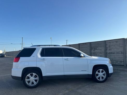 Used 2017 GMC Terrain SLT w/ Open Road Package FWD image 19
