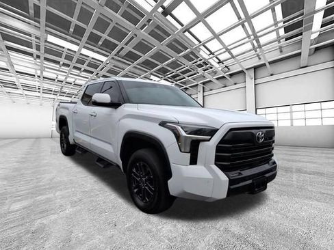 Used 2024 Toyota Tundra SR5 w/ SR5 Convenience Package AWD/4WD image 1