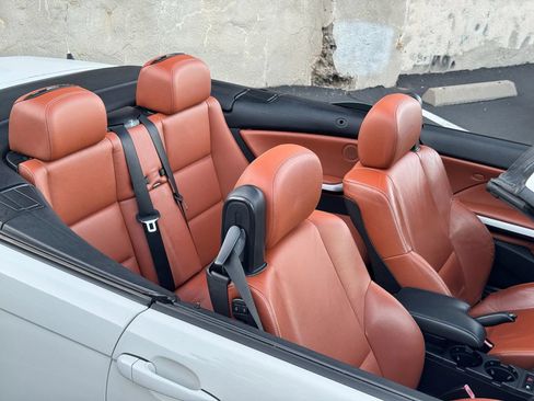 Used 2006 BMW M3 Convertible RWD image 2