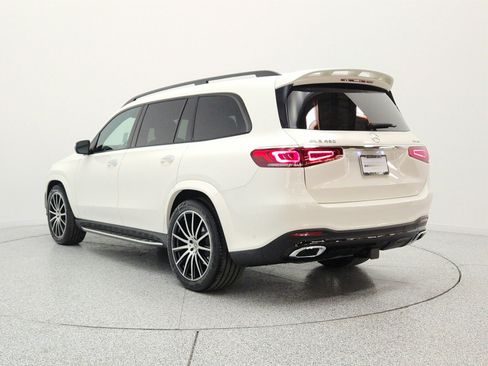 Used 2023 Mercedes-Benz GLS 450 4MATIC image 7