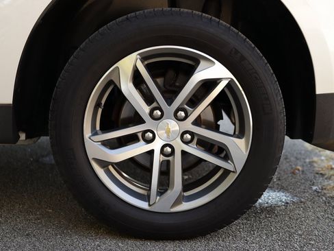 Used 2017 Chevrolet Equinox Premier w/ Enhanced Convenience Package image 38