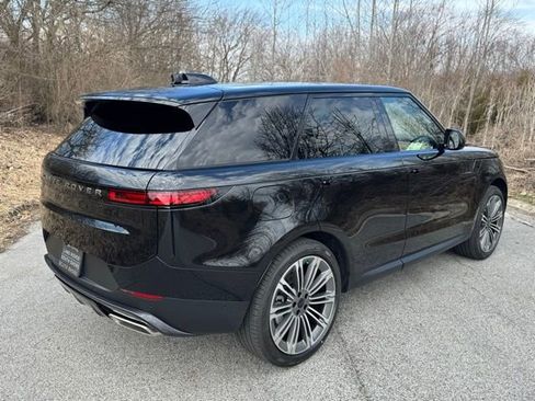 New 2026 Land Rover Range Rover Sport SE AWD/4WD image 5