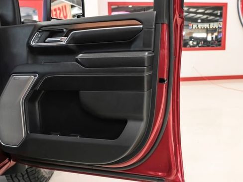 Used 2024 GMC Sierra 2500 Denali w/ Denali Reserve Package AWD/4WD image 40