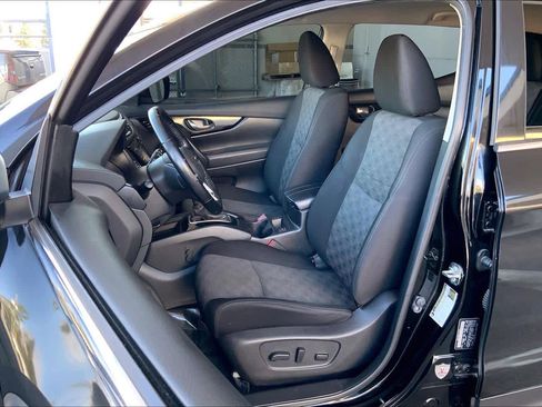 Used 2022 Nissan Rogue Sport SV image 8