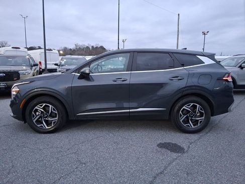 Used 2024 Kia Sportage LX image 8