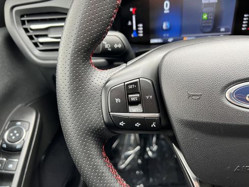 Used 2024 Ford Escape ST-Line image 27