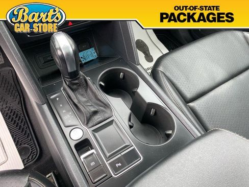 Used 2020 Volkswagen Atlas Cross Sport SE w/ Panoramic Sunroof Package image 30