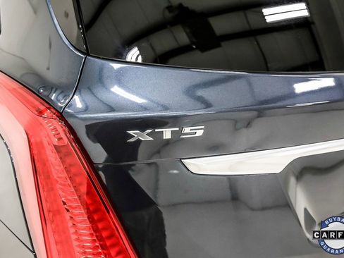 Used 2019 Cadillac XT5 Platinum image 4