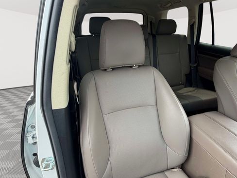 Used 2021 Lexus GX 460 Premium w/ Premium Package AWD/4WD image 29