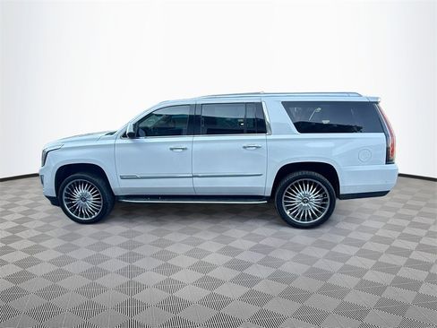 Used 2020 Cadillac Escalade ESV Luxury image 9