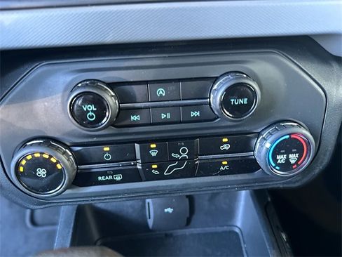 Used 2023 Ford Bronco Base image 19