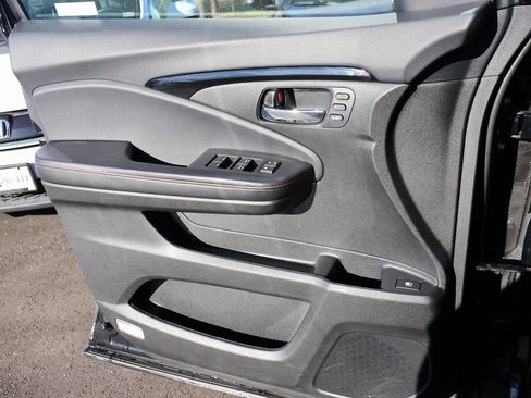 Certified 2023 Honda Ridgeline Black Edition image 30