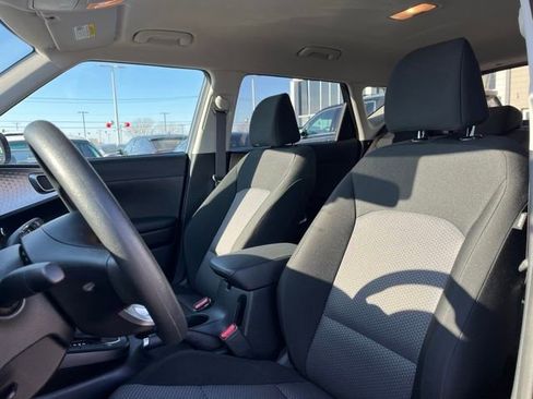 Certified 2025 Kia Soul LX w/ LX Technology Package image 17