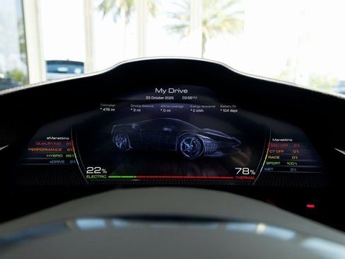 Used 2022 Ferrari SF90 Spider image 34