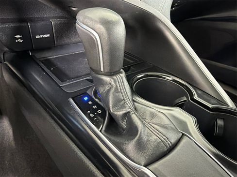 Used 2019 Toyota Camry SE image 31
