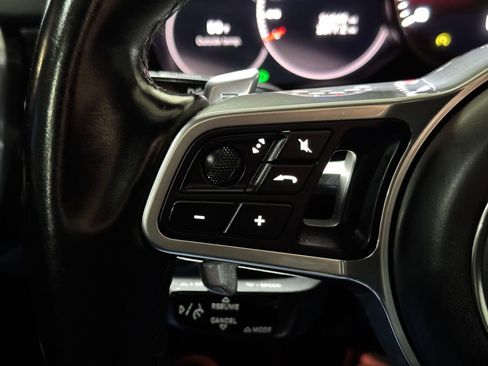 Used 2022 Porsche Cayenne GTS image 18
