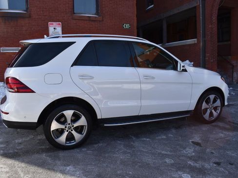 Used 2018 Mercedes-Benz GLE 350 GLE 350 4MATIC SUV image 2