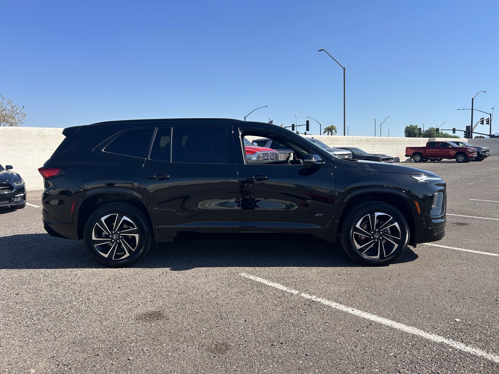 Certified 2026 Buick Enclave Sport Touring FWD image 6