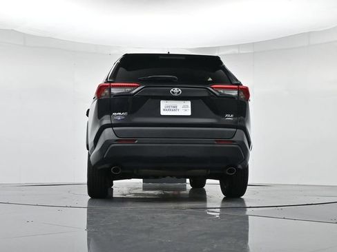 Used 2023 Toyota RAV4 XLE AWD/4WD image 40
