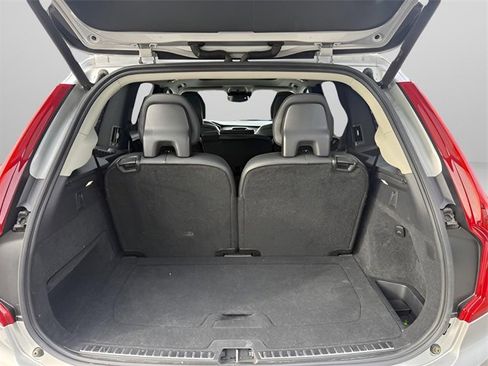 Used 2018 Volvo XC90 T5 Momentum w/ Convenience Package image 7