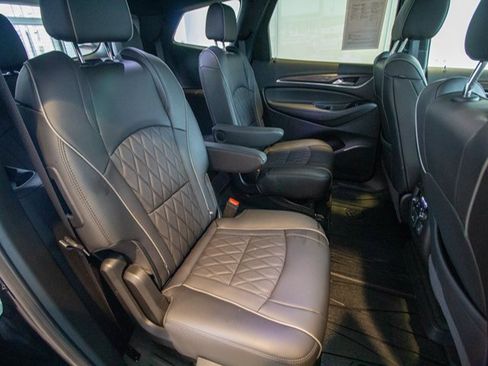 Used 2023 Buick Enclave Avenir w/ Avenir Technology Package image 20