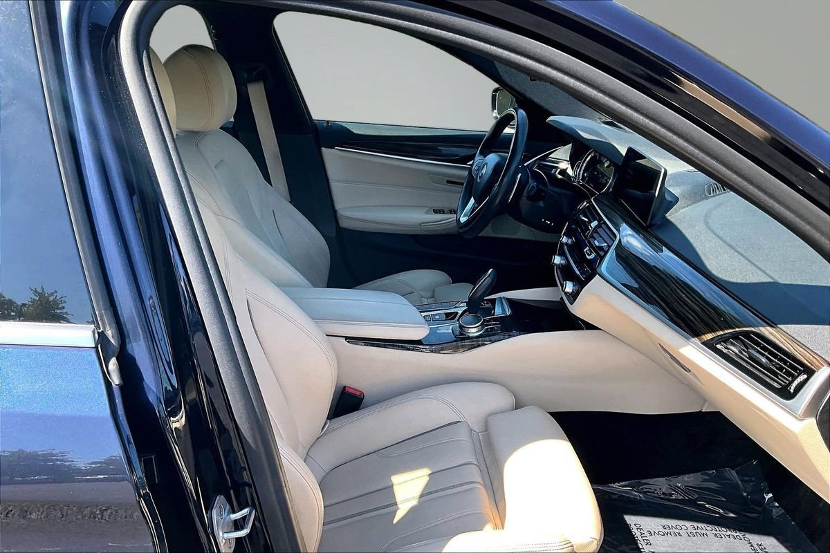 Used 2018 BMW 530i xDrive AWD/4WD image 14