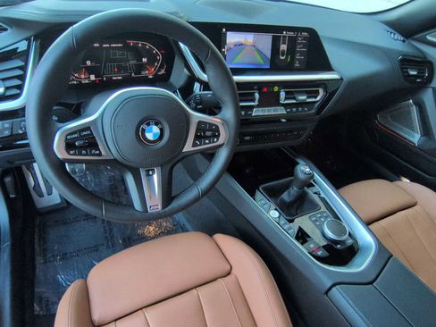Used 2025 BMW Z4 M40i w/ Premium Package image 17