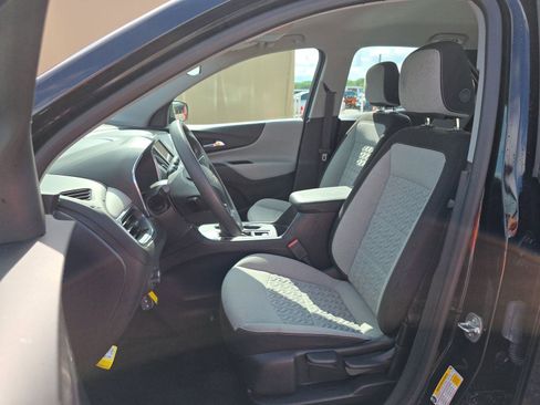 Used 2024 Chevrolet Equinox LS w/ Midnight Edition FWD image 11
