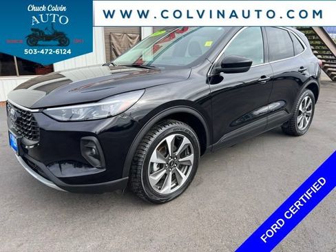 Certified 2025 Ford Escape Platinum AWD/4WD image 4