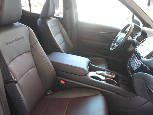 Used 2025 Honda Ridgeline Black Edition image 21