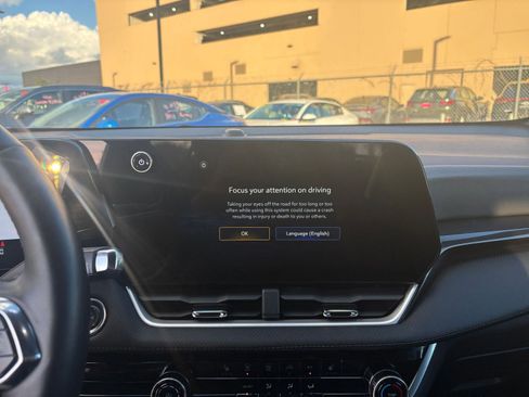 Used 2025 Chevrolet Equinox LT image 21