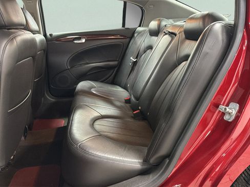 Used 2008 Buick Lucerne CXS FWD image 32