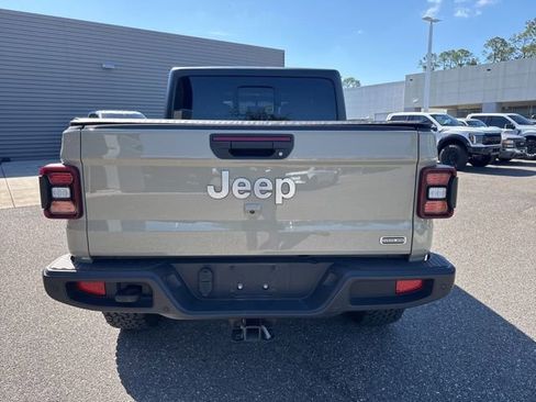 Used 2020 Jeep Gladiator Overland w/ Popular Equipment Package AWD/4WD image 8
