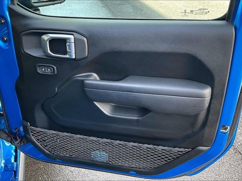 Used 2022 Jeep Wrangler Unlimited Sport w/ Uconnect 4C Nav & Sound Group image 22