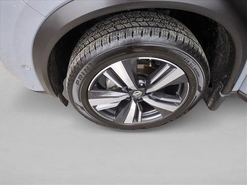 Used 2021 Nissan Rogue Platinum FWD image 26