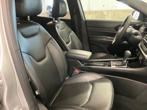 Used 2025 Jeep Compass Limited w/ High Altitude Package AWD/4WD image 27