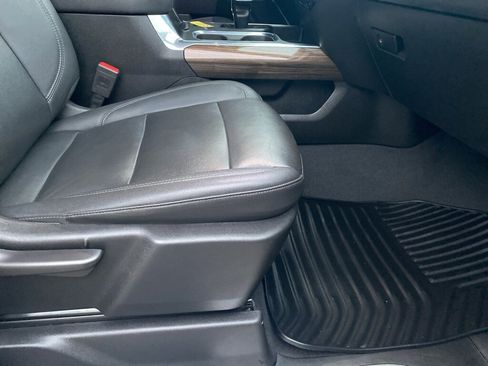 Used 2022 Chevrolet Silverado 1500 LT image 17