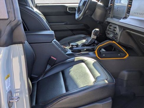 Used 2024 Ford Bronco Badlands image 18