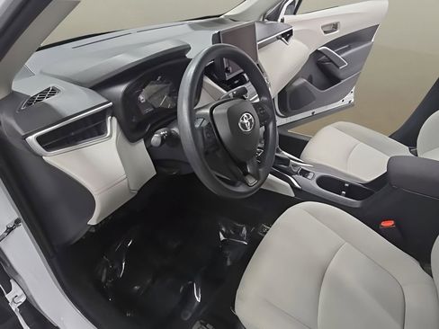 Used 2024 Toyota Corolla Cross L AWD/4WD image 10