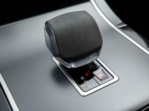 Used 2024 Land Rover Range Rover Velar Dynamic SE image 27