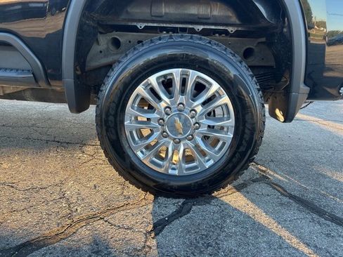 Used 2022 Chevrolet Silverado 2500 High Country image 15